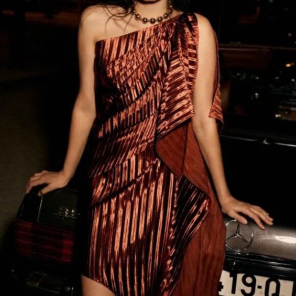 One Shoulder Anthropologie Guapa Bronze Mini Dress Sz 0 - Picture 1 of 2